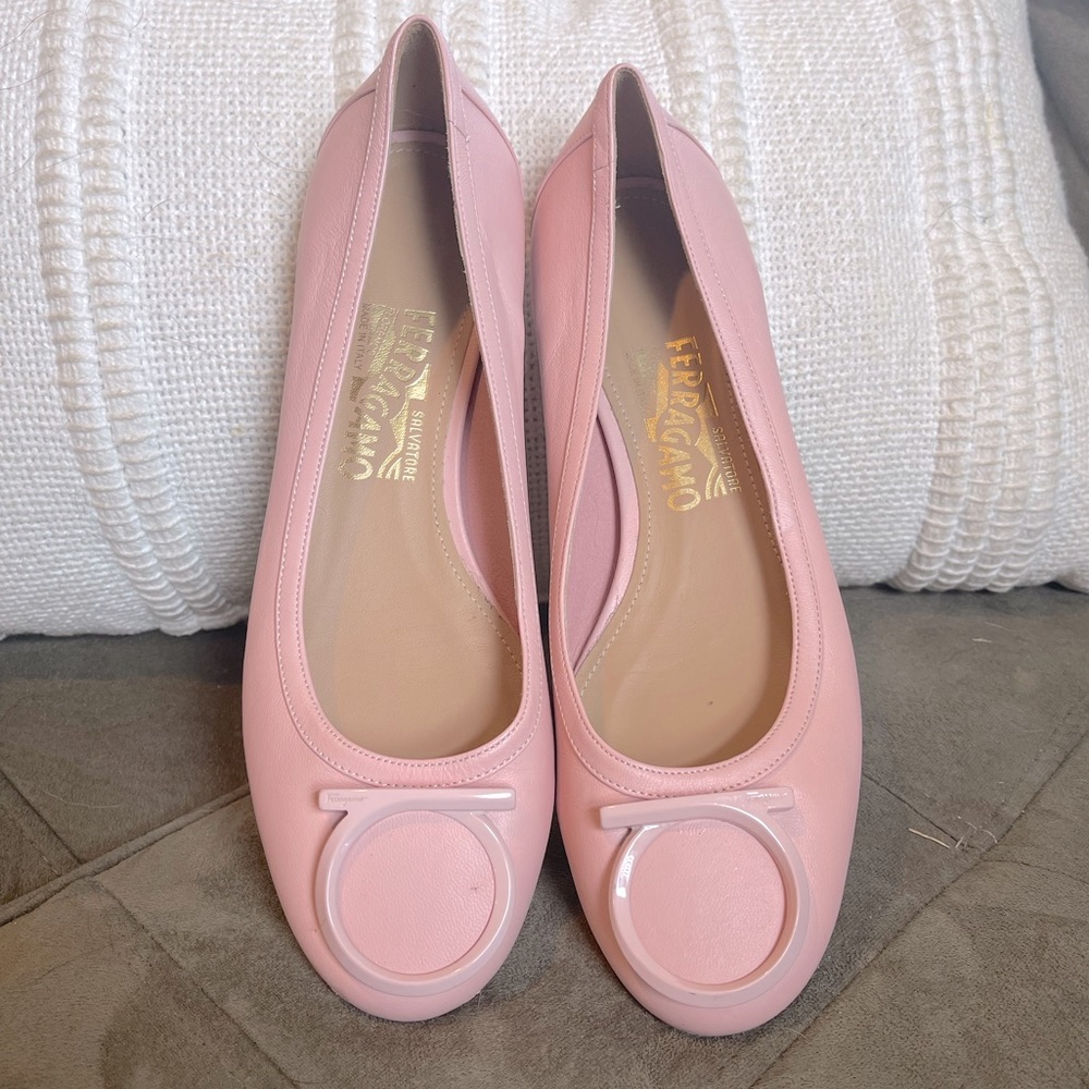 Salvatore Ferragamo flats